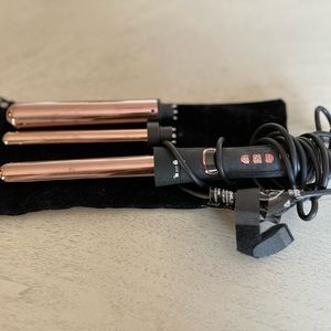 Brand new Foxy Bae wand with three barrels